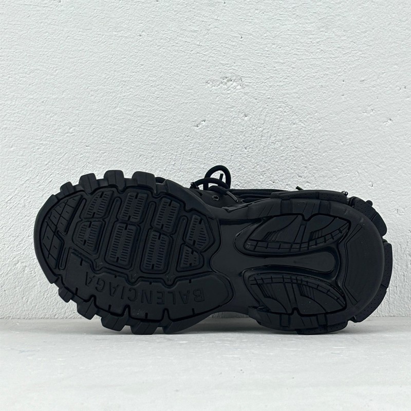 Balenciaga Track shoe 001