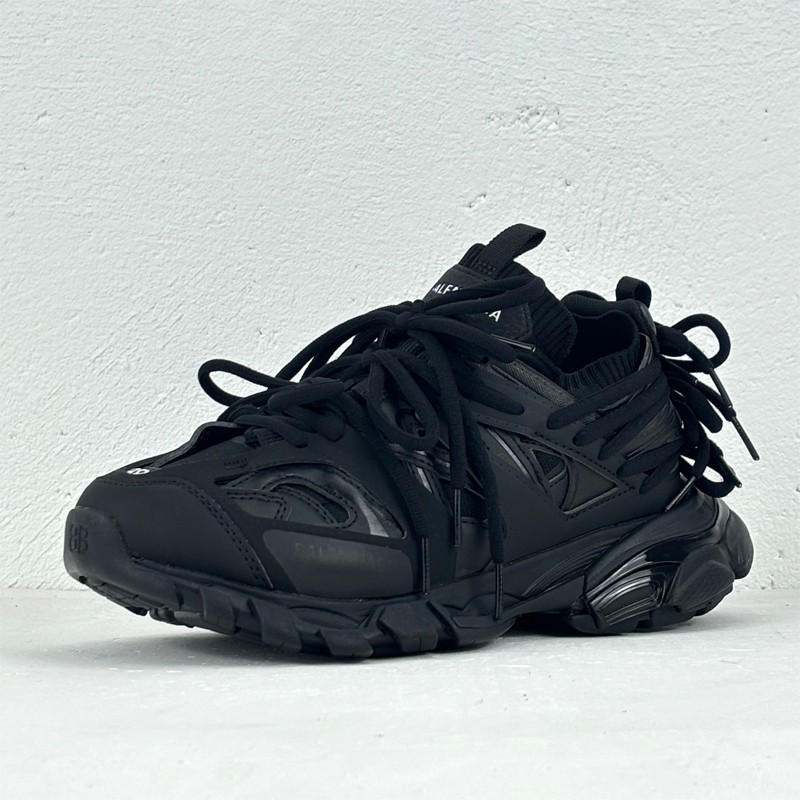 Balenciaga Track shoe 001