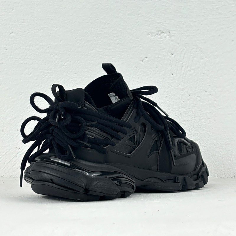 Balenciaga Track shoe 001