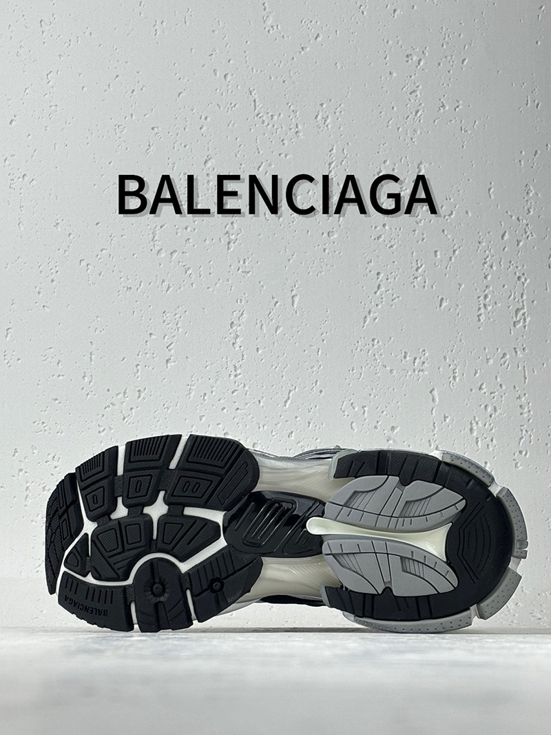 Balenciaga Runner shoe 005