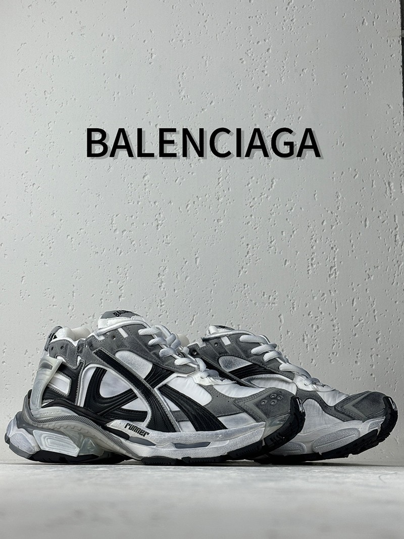 Balenciaga Runner shoe 005