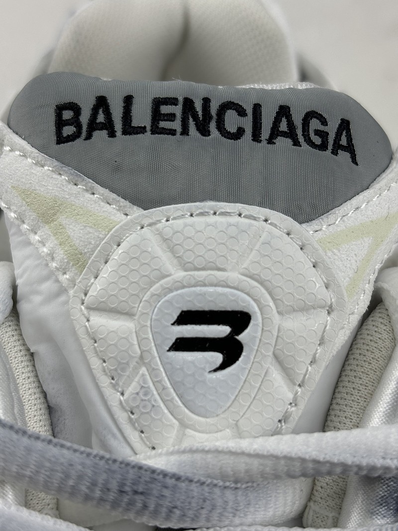 Balenciaga Runner shoe 005