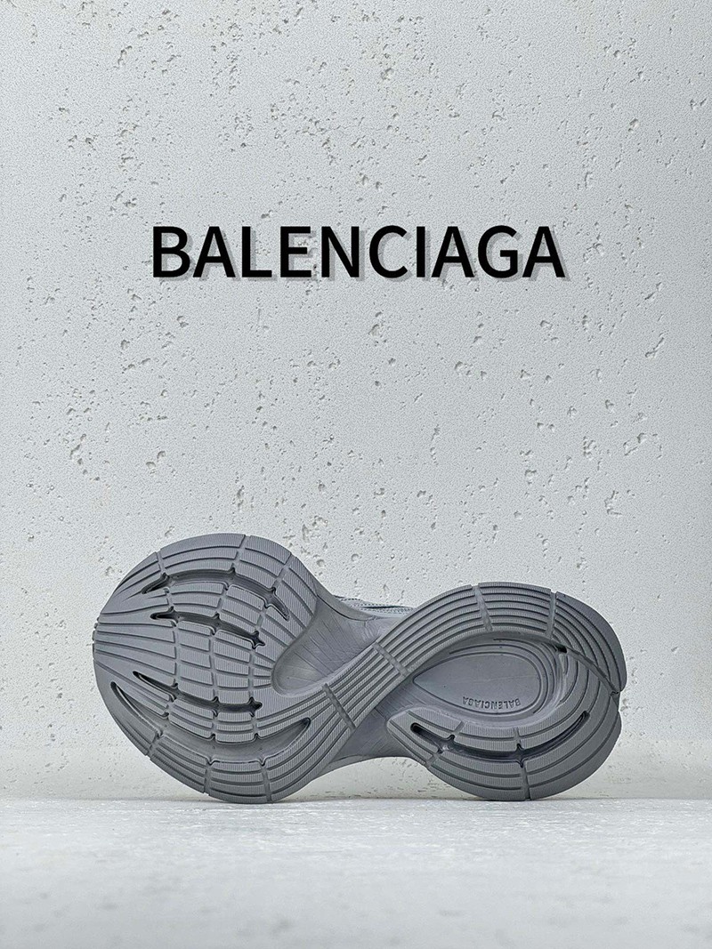 Balenciaga Cricuit shoe 020