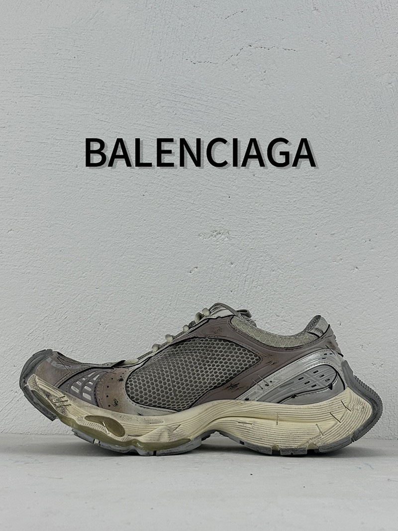 Balenciaga 3XL Sneakers 024