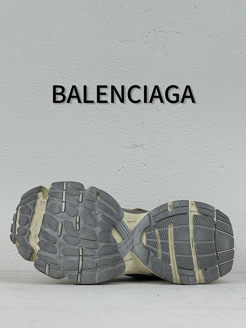 Balenciaga 3XL Sneakers 024