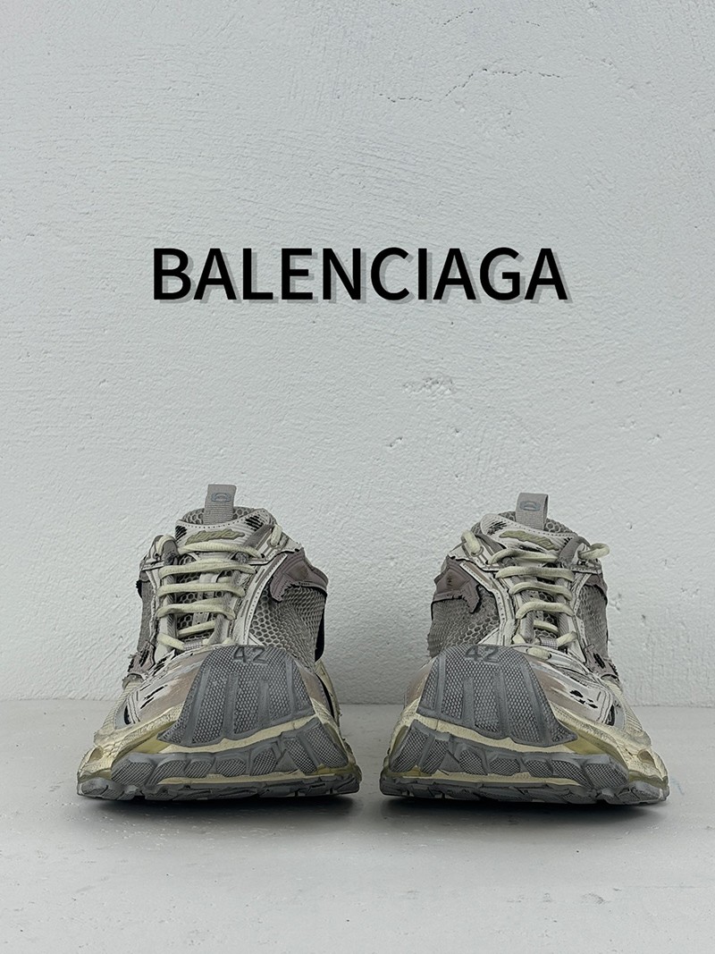 Balenciaga 3XL Sneakers 024