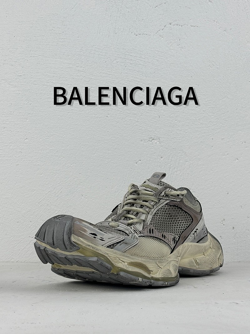 Balenciaga 3XL Sneakers 024