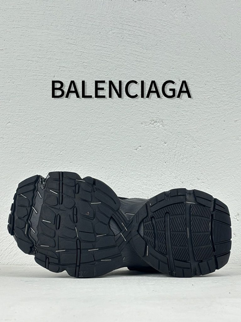 Balenciaga 3XL Sneakers 026