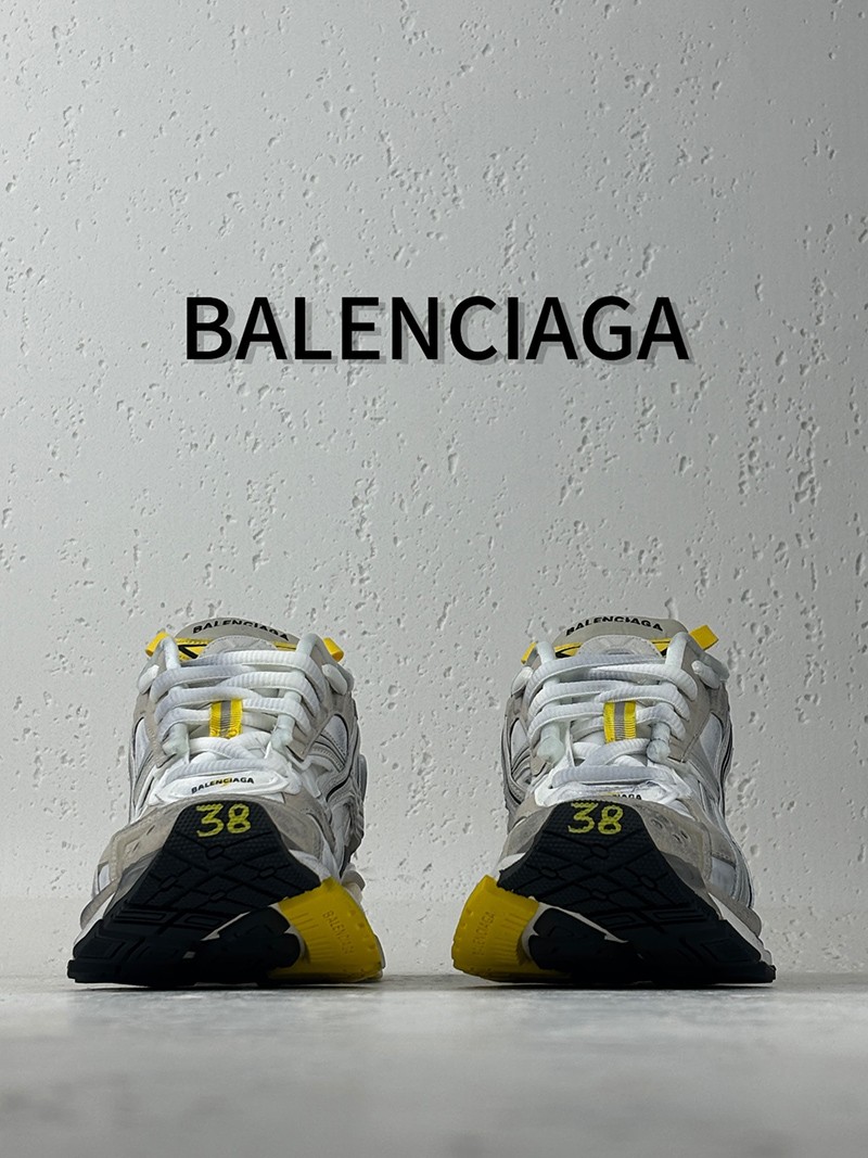 Balenciaga Runner Sneaker 027