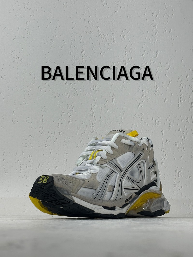 Balenciaga Runner Sneaker 027