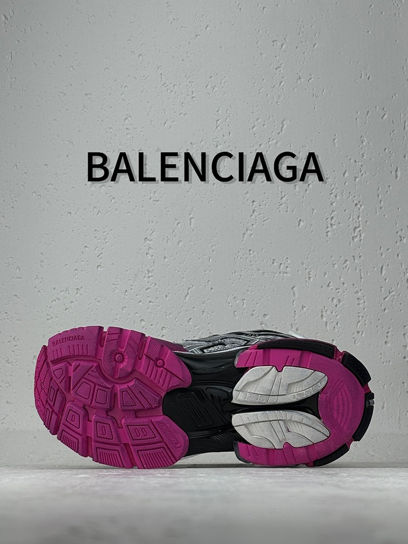 Balenciaga Runner Sneaker 029