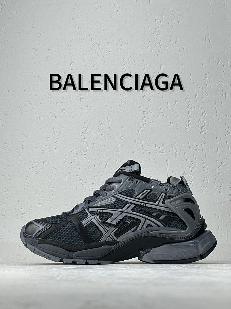 Balenciaga Runner Sneaker 031