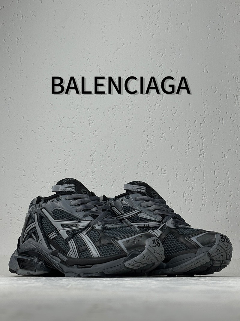 Balenciaga Runner Sneaker 031