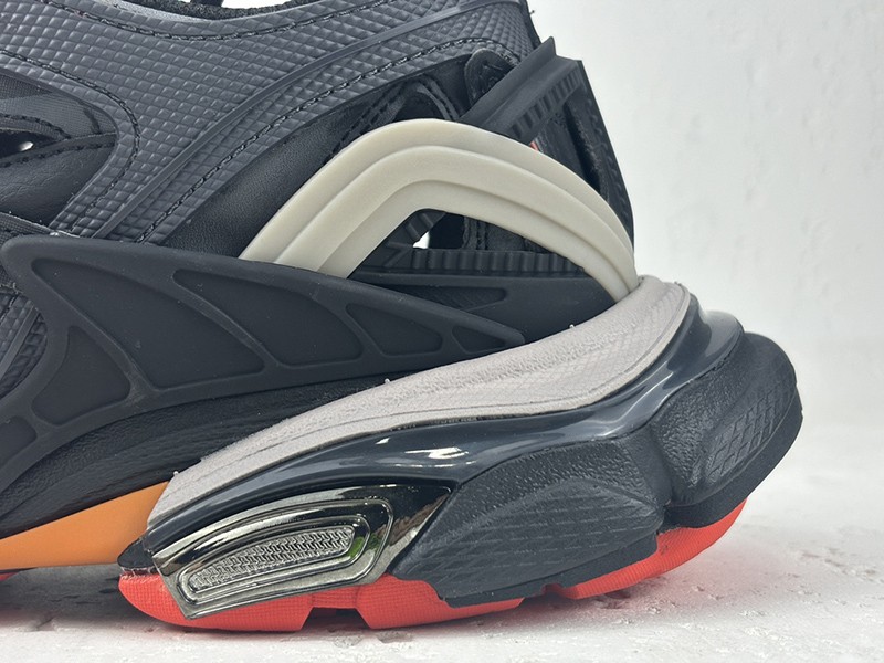 Balenciaga Track 2 shoe 033