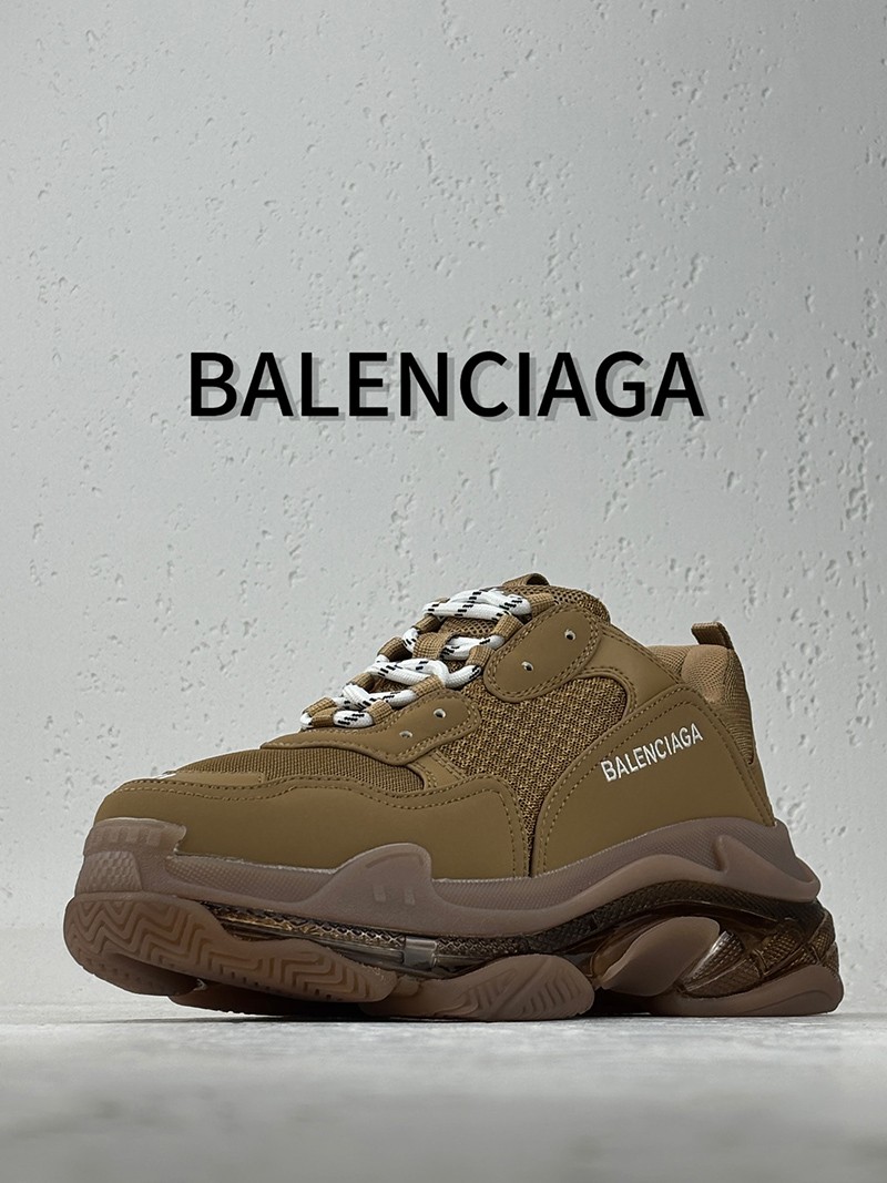 Balenciaga Triple S shoe 039