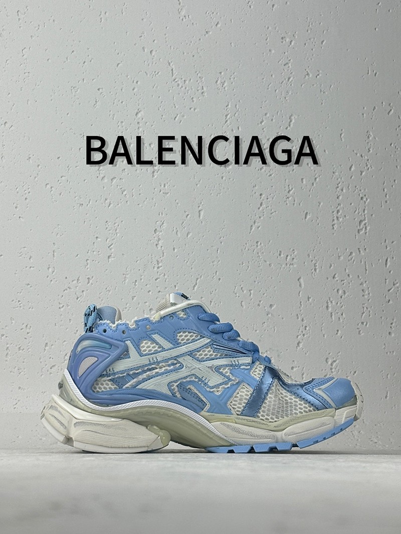 Balenciaga Runner Sneaker 041