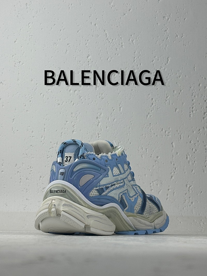 Balenciaga Runner Sneaker 041