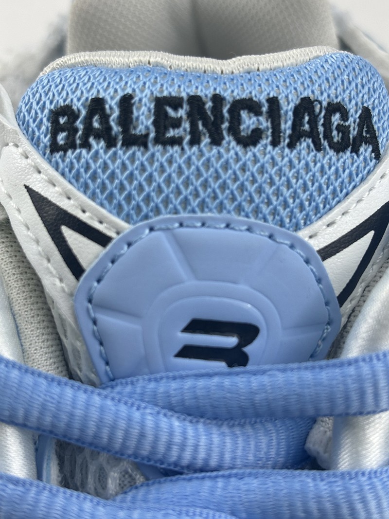 Balenciaga Runner Sneaker 041