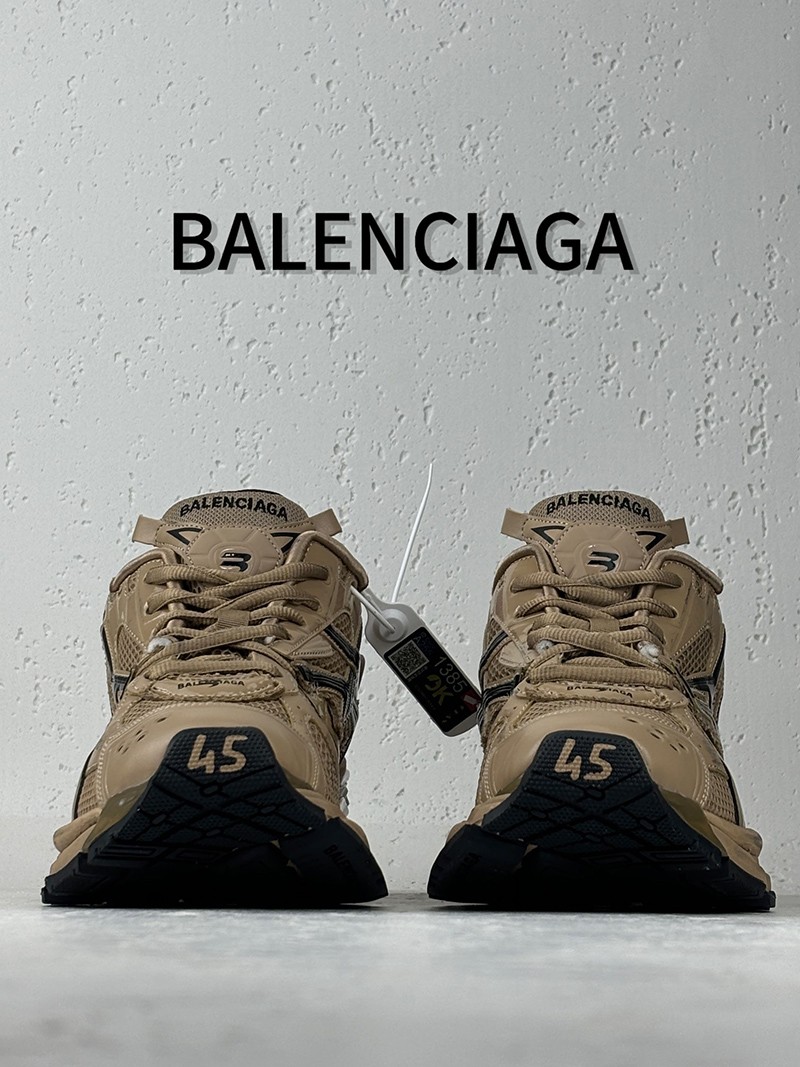 Balenciaga Runner Sneaker 042