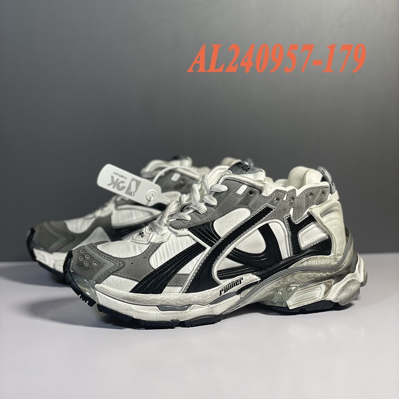 Balenciaga Runner Sneaker 058