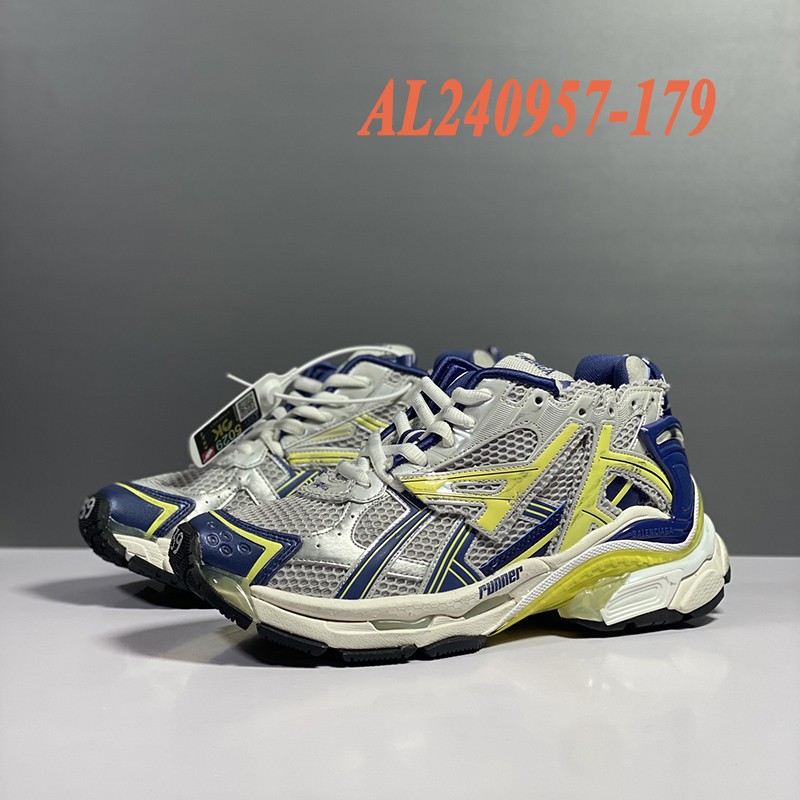 Balenciaga Runner Sneaker 079