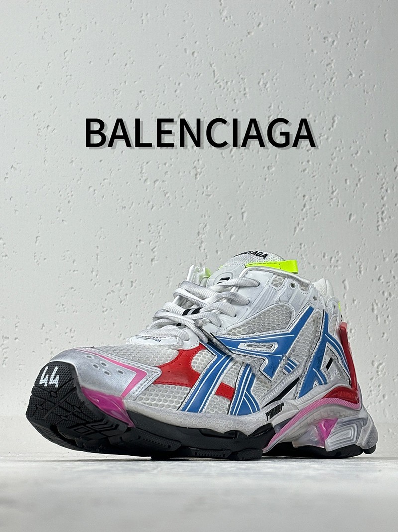 Balenciaga Runner Sneaker 044