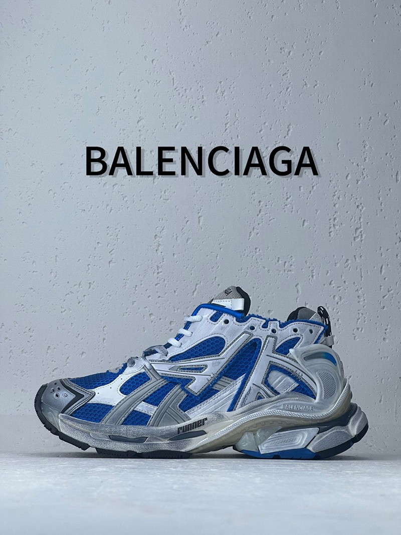 Balenciaga Runner Sneaker 045