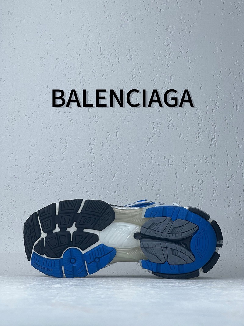 Balenciaga Runner Sneaker 045