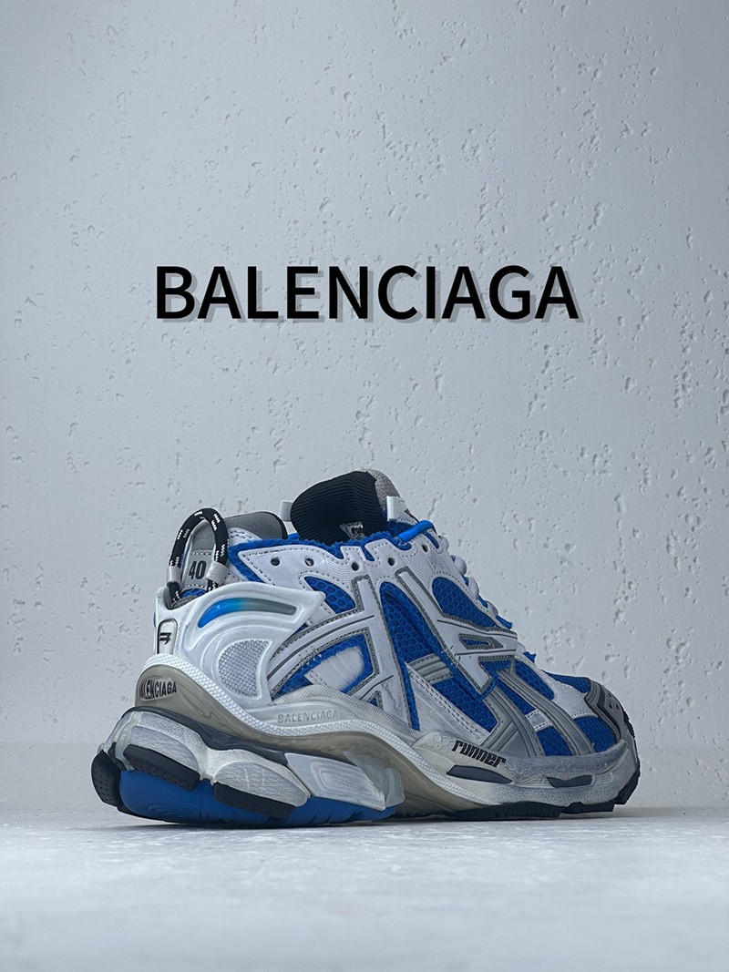 Balenciaga Runner Sneaker 045