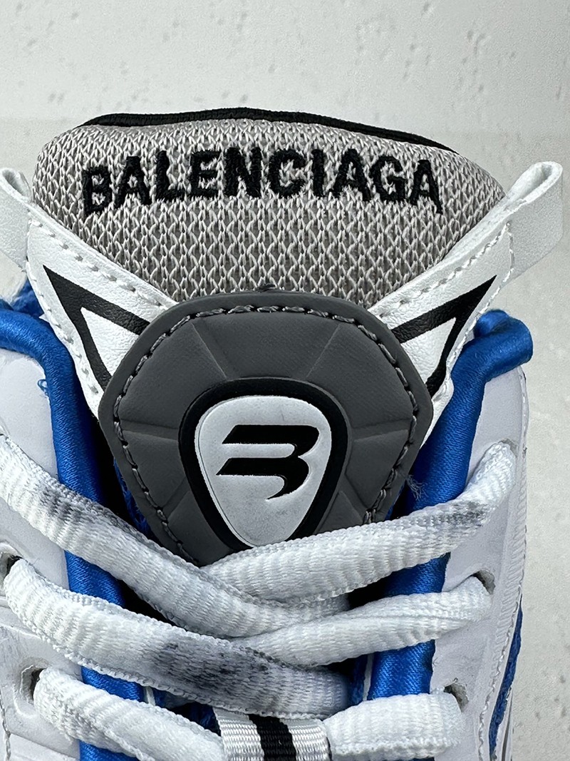 Balenciaga Runner Sneaker 045