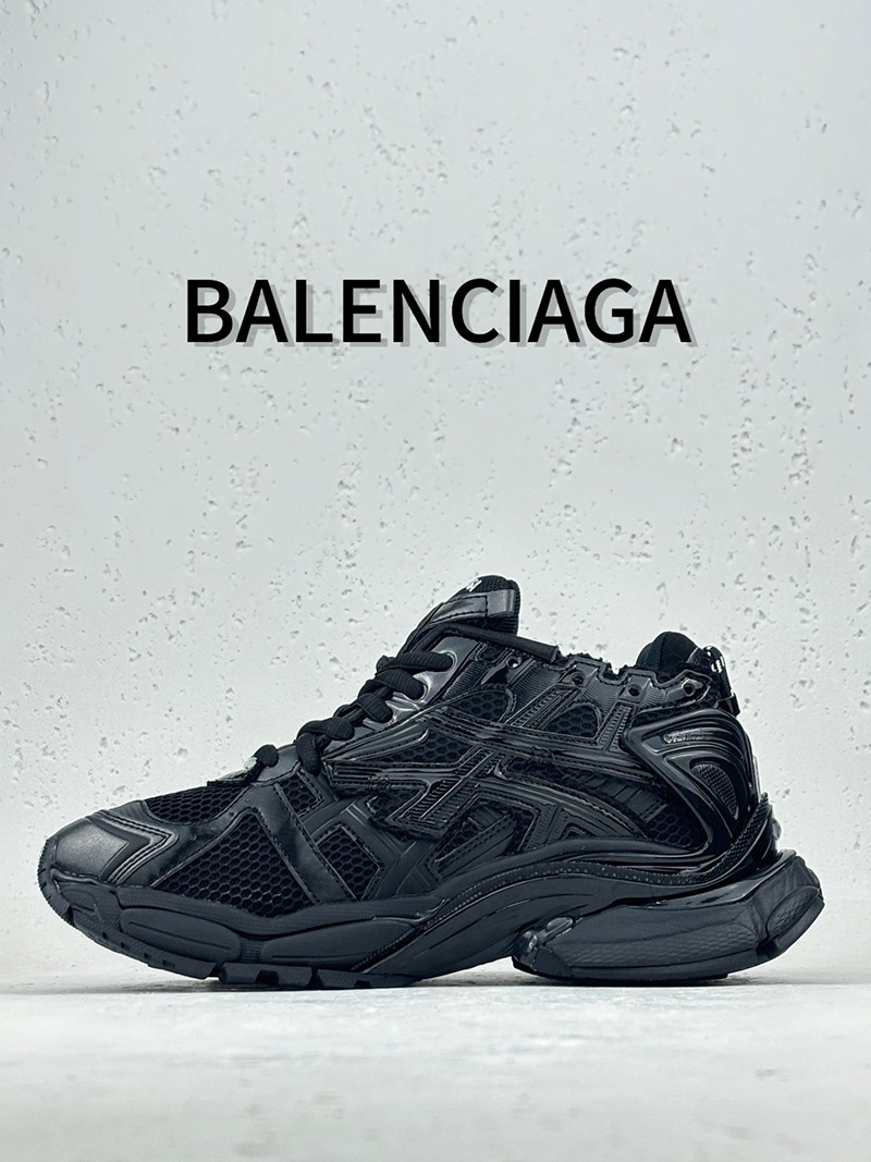 Balenciaga Runner Sneaker 046