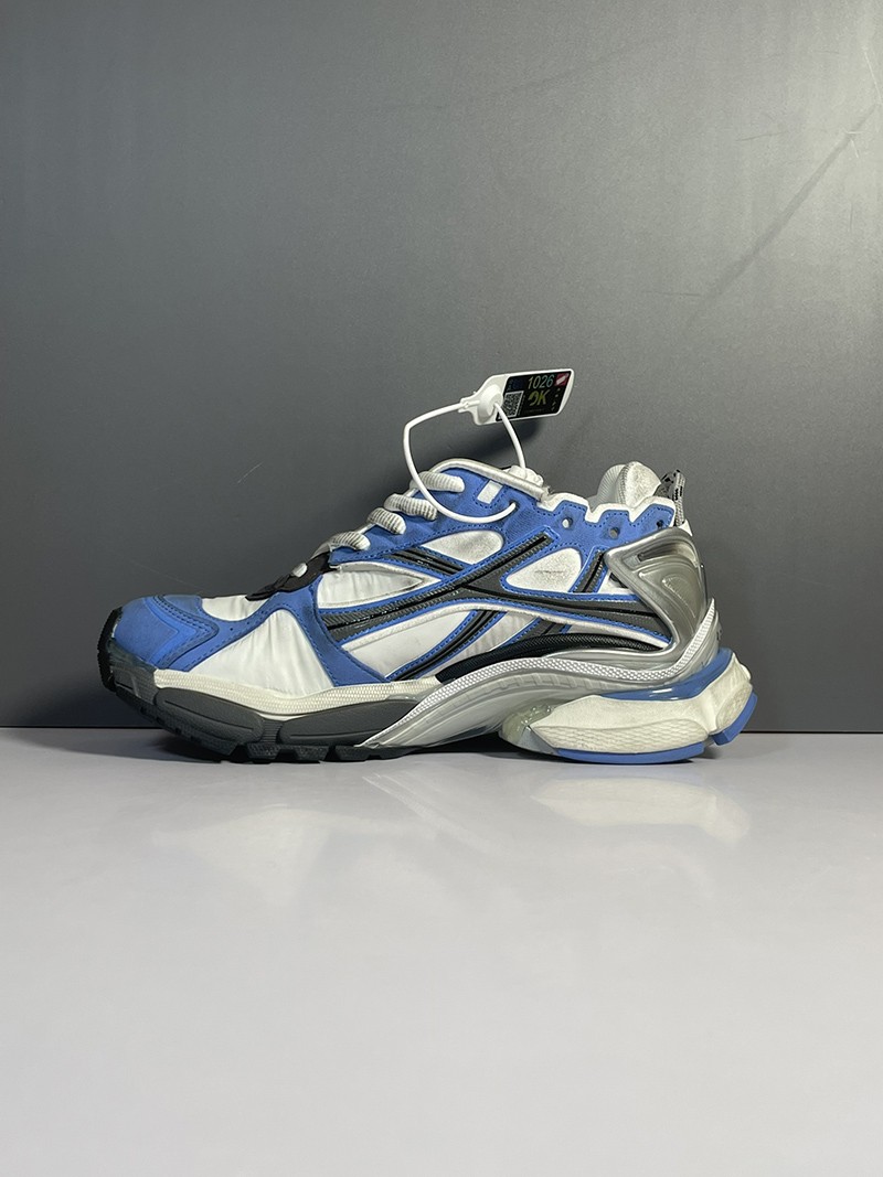 Balenciaga Runner Sneaker 048