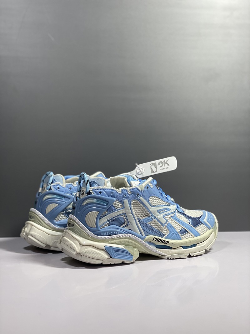 Balenciaga Runner Sneaker 082