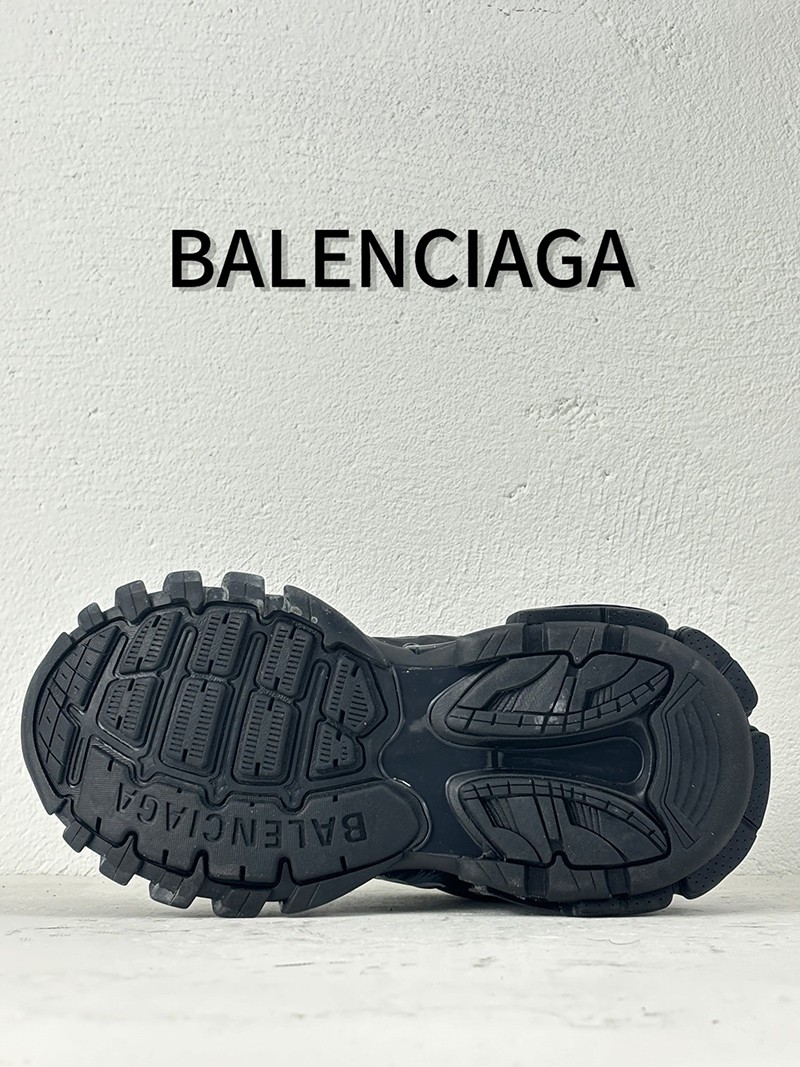 Balenciaga Track shoe 083