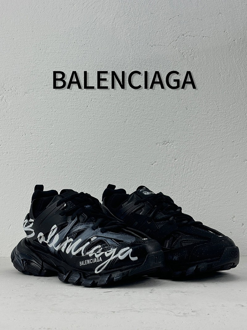 Balenciaga Track shoe 083