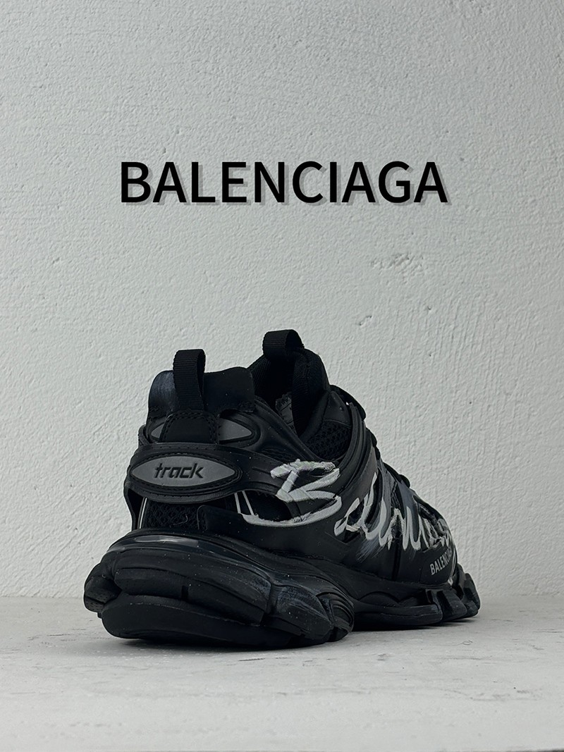 Balenciaga Track shoe 083