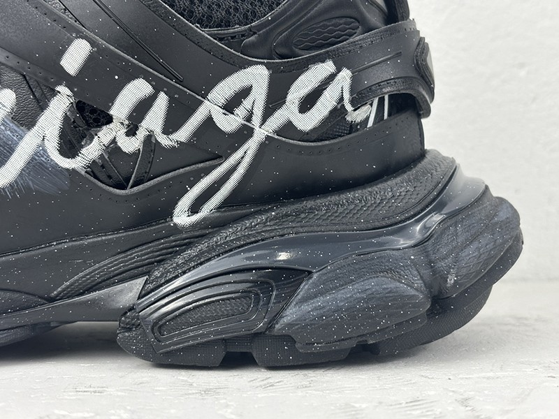 Balenciaga Track shoe 083