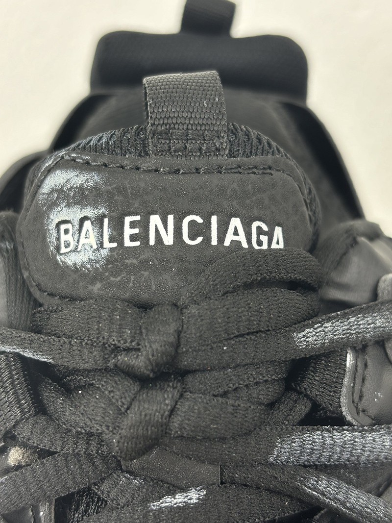 Balenciaga Track shoe 083