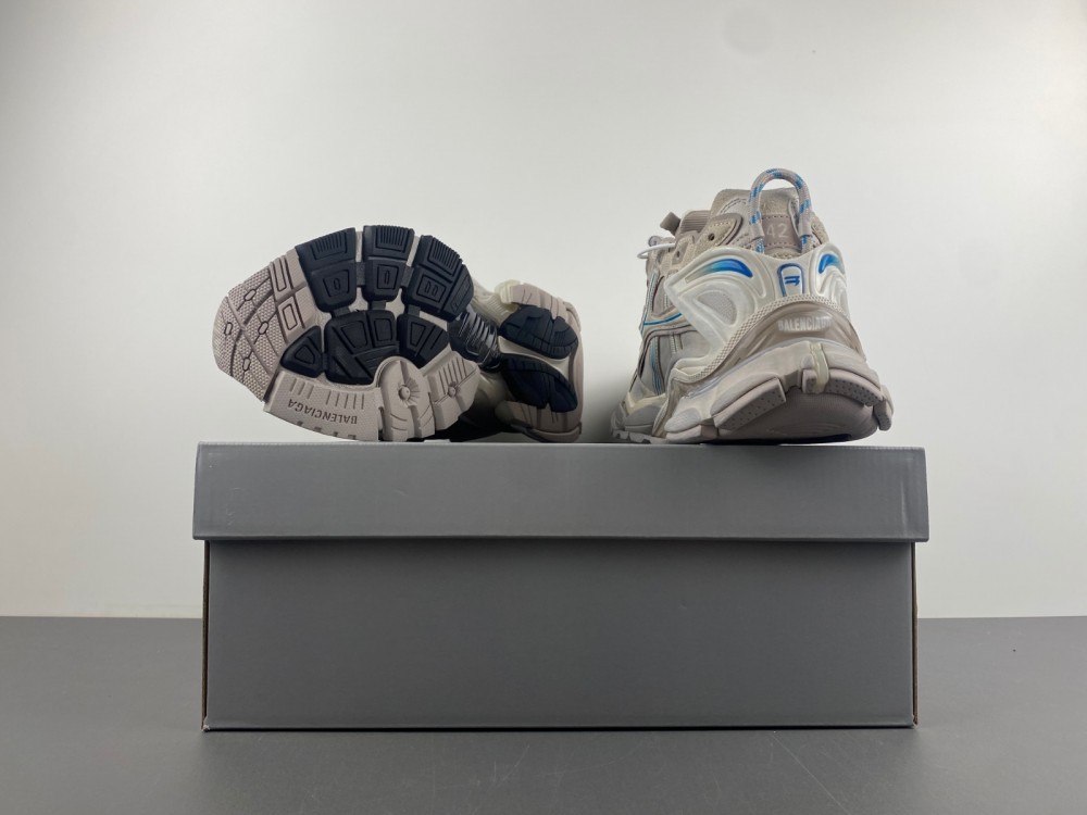 Balenciaga 7.5 Sneaker 008