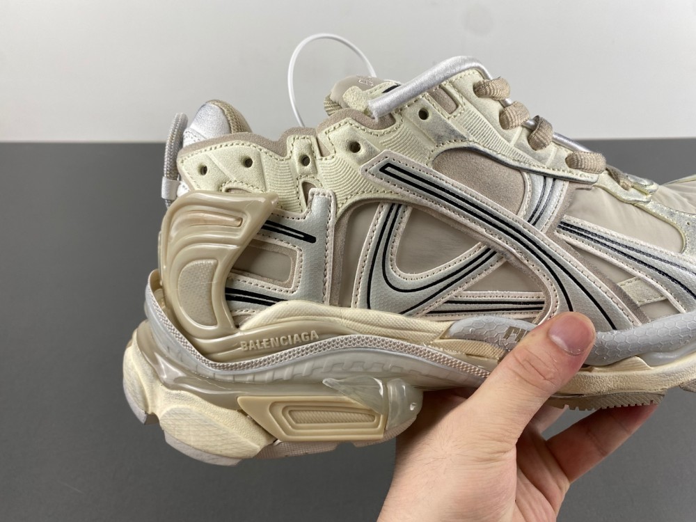 Balenciaga 7.5 Sneaker 009