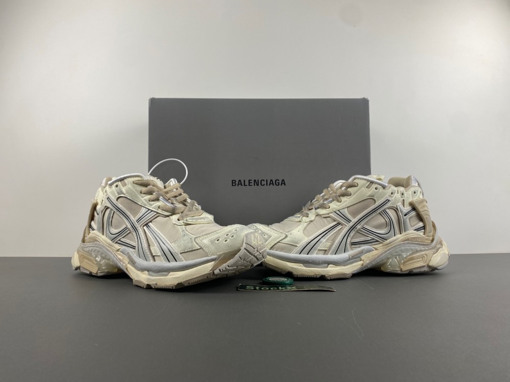 Balenciaga 7.5 Sneaker 009