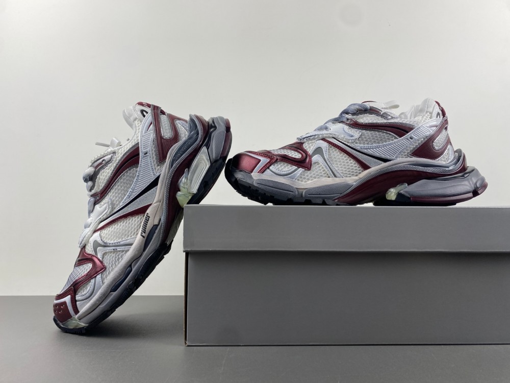 Balenciaga 7.5 Sneaker 010