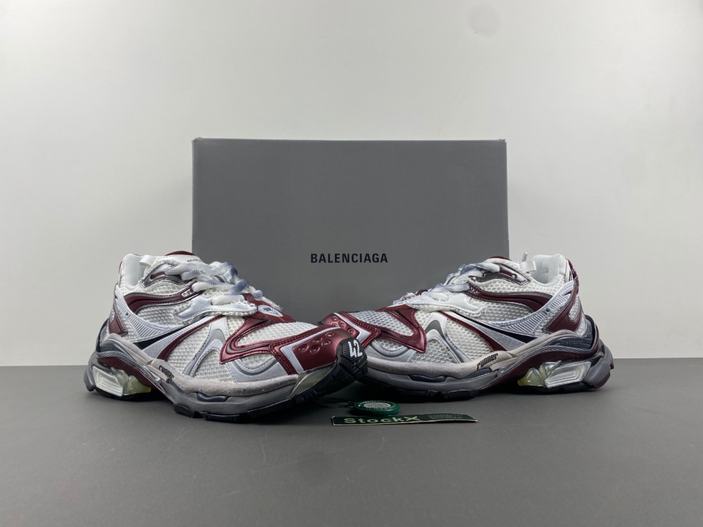 Balenciaga 7.5 Sneaker 010