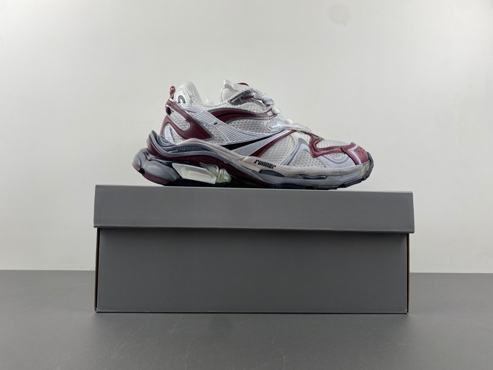 Balenciaga 7.5 Sneaker 010