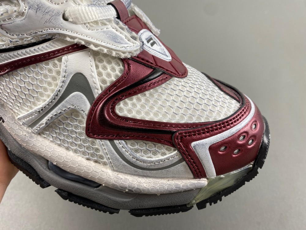 Balenciaga 7.5 Sneaker 010