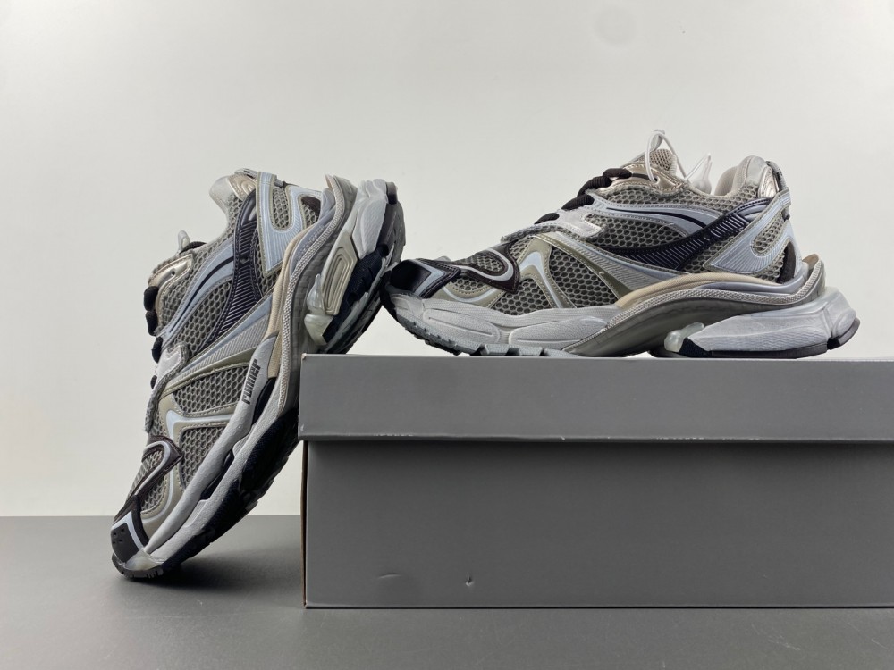 Balenciaga 7.5 Sneaker 012