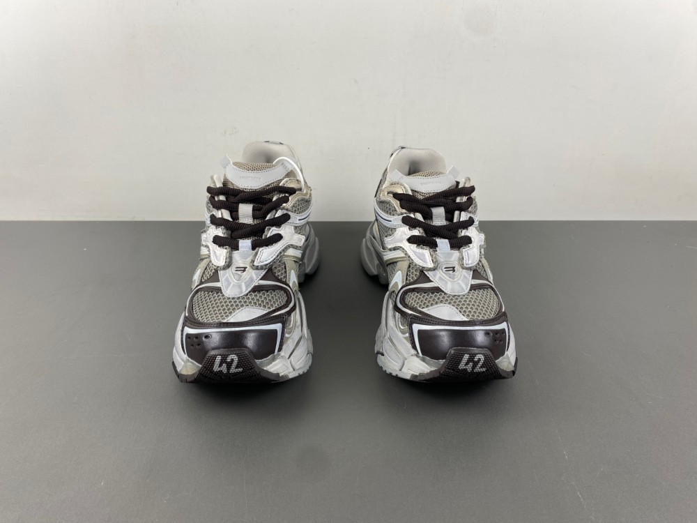 Balenciaga 7.5 Sneaker 012