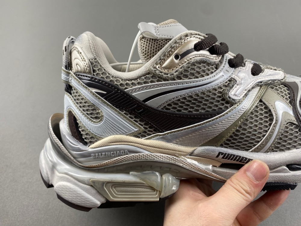 Balenciaga 7.5 Sneaker 012