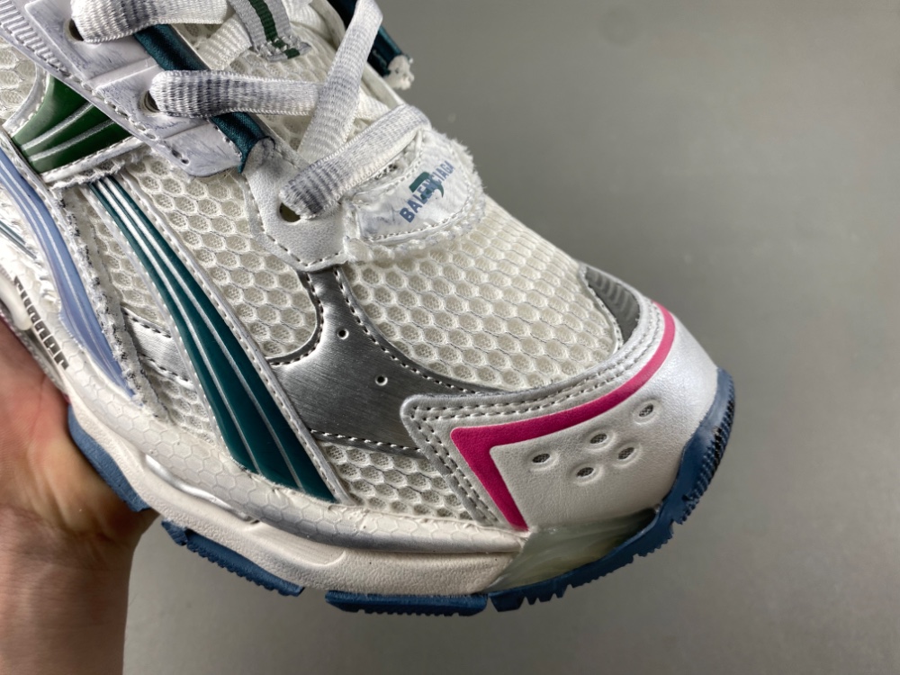 Balenciaga 7.5 Sneaker 013