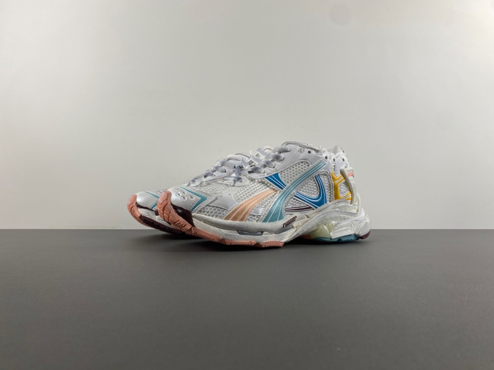 Balenciaga 7.5 Sneaker 015